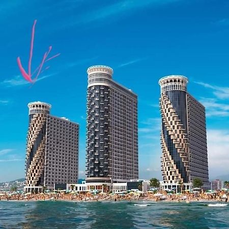 巴统Orbi Sea Tower Block A公寓 外观 照片